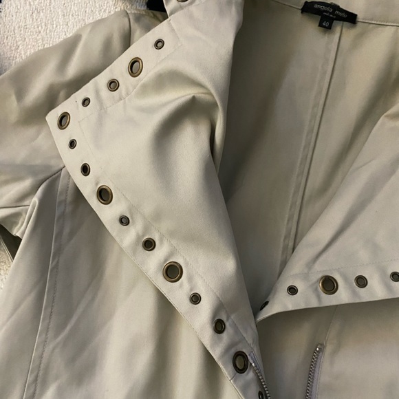 Angela Mele cotton, zippered, grommets, beige trench coat. Size 40 (4-6 US) - Picture 5 of 9
